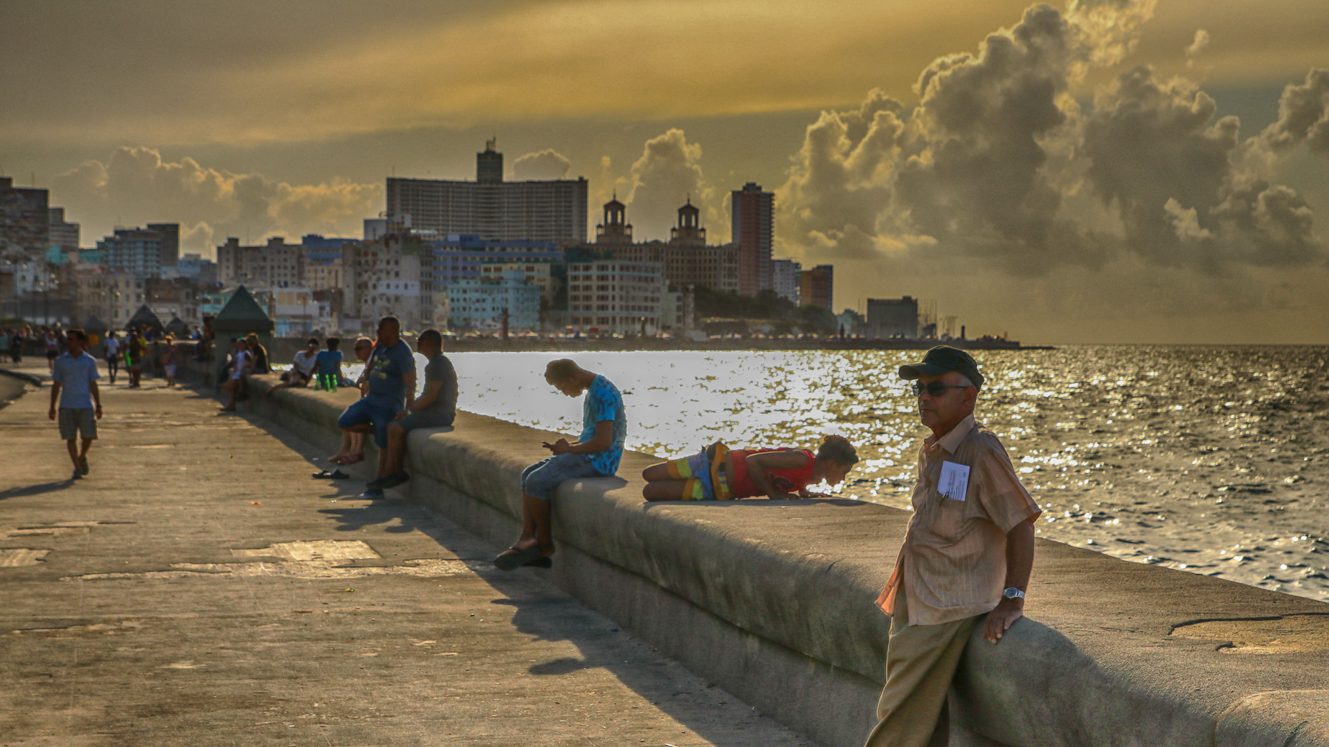Kuba, Cuba, Havanna - Abend am Malecon